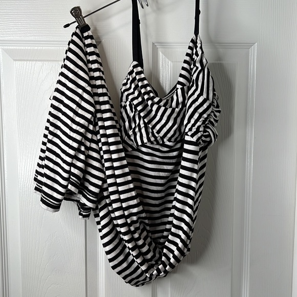 MAX STUDIO Women’s Maxi Dress. Black and White Striped. Size Large - Picture 3 of 8